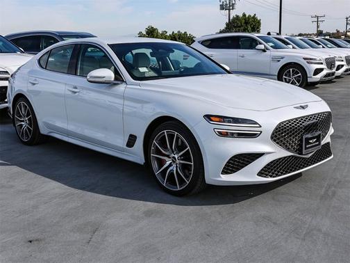 2025 Genesis G70 2.5T