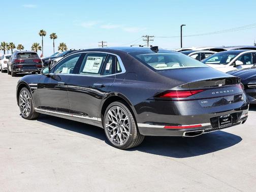 Makalu Gray 2026 Genesis G90 3.5T e-SC