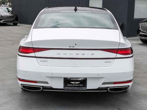Uyuni White 2026 Genesis G90 3.5T e-SC