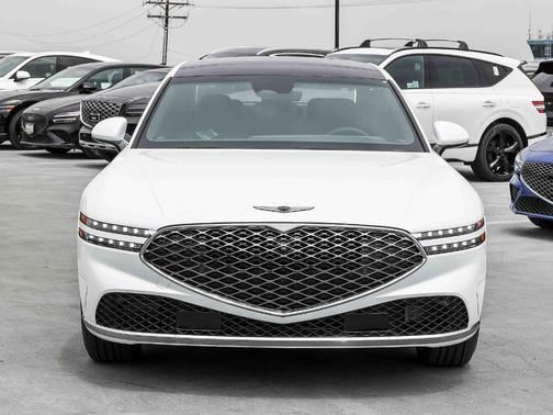 Uyuni White 2026 Genesis G90 3.5T e-SC