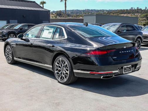 Vik Black 2026 Genesis G90 3.5T e-SC