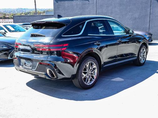 2025 Genesis GV70 2.5T