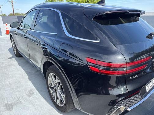 Vik Black 2025 Genesis GV70 2.5T