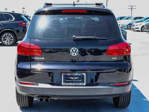 Deep Black 2016 Volkswagen Tiguan S