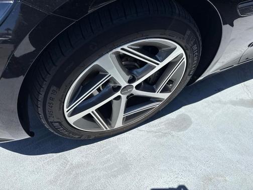 Vik Black 2024 Genesis G80 3.5T