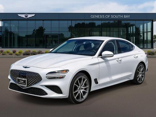 Uyuni White 2025 Genesis G70 2.5T