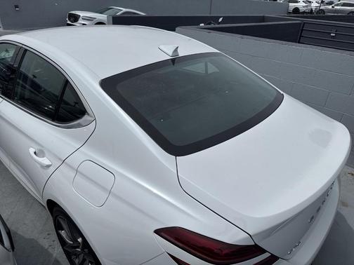 Uyuni White 2025 Genesis G70 2.5T