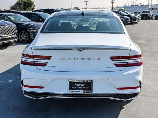 Alta White 2026 Genesis G80 2.5T