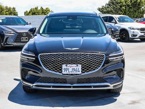 Vik Black 2025 Genesis GV70 2.5T