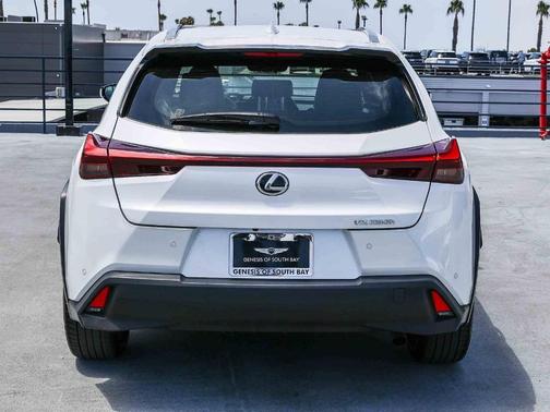 White Pearl 2024 Lexus UX 250h Base