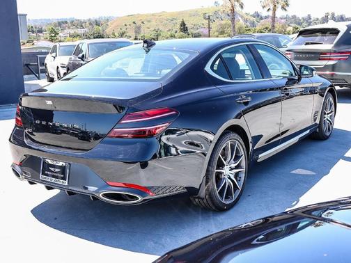 Vik Black 2026 Genesis G70 2.5T