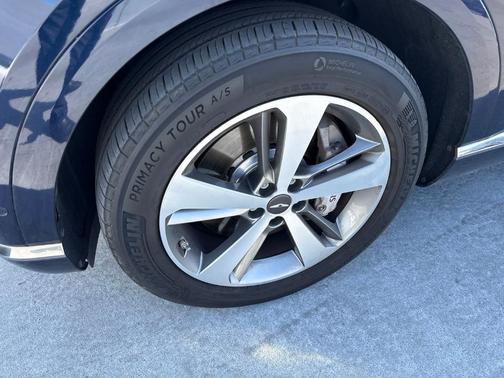 Adriatic Blue 2023 Genesis GV80 2.5T