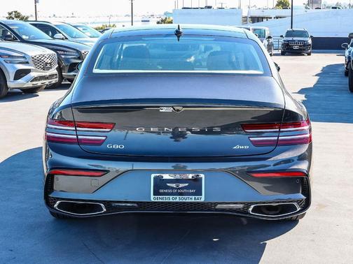 Makalu Gray 2026 Genesis G80 2.5T