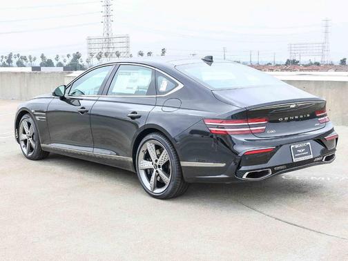 Vik Black 2026 Genesis G80 2.5T