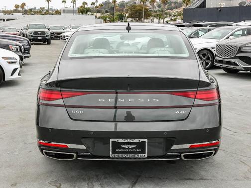 Makalu Gray 2026 Genesis G90 3.5T e-SC