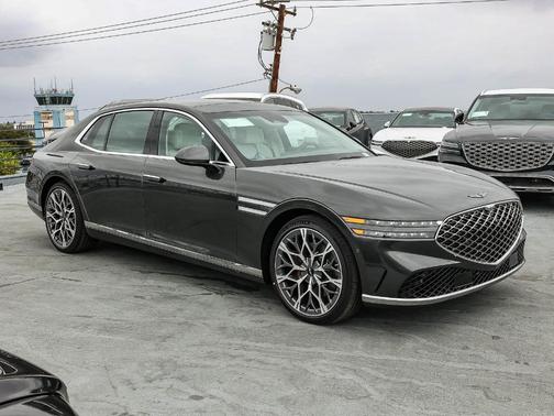 Makalu Gray 2026 Genesis G90 3.5T e-SC