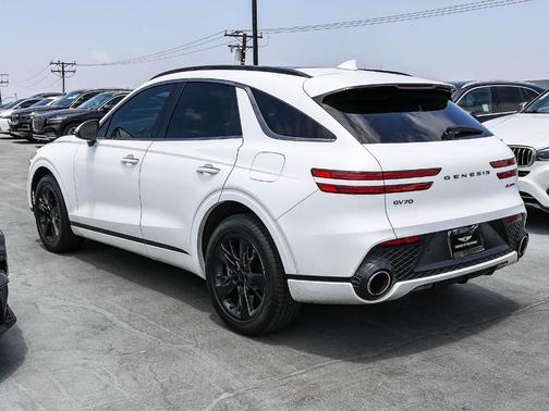 White 2022 Genesis GV70 3.5T Sport