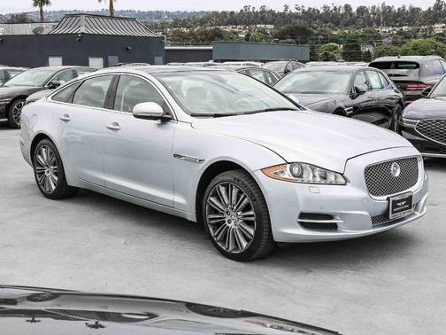 Rhodium Silver 2012 Jaguar XJ Base