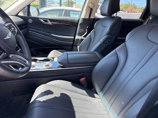 2025 Genesis GV80 2.5T