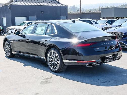 Vik Black 2026 Genesis G90 3.5T e-SC