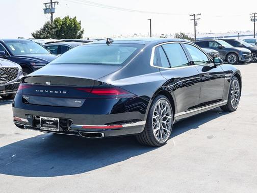 Vik Black 2026 Genesis G90 3.5T e-SC