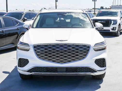 Uyuni White 2026 Genesis GV70 2.5T Select