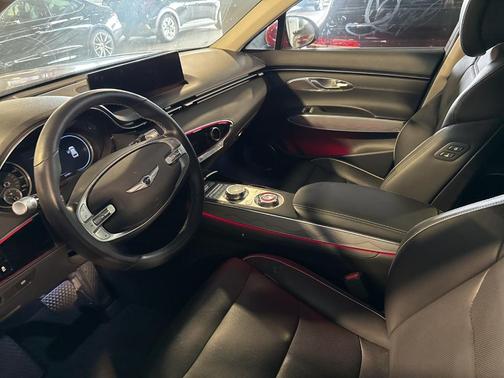 2023 Genesis GV70 2.5T