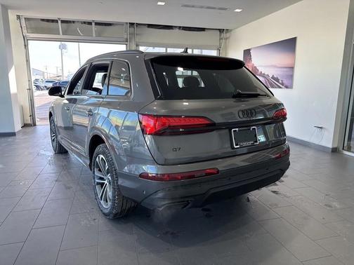 2026 Audi Q7 45 Premium