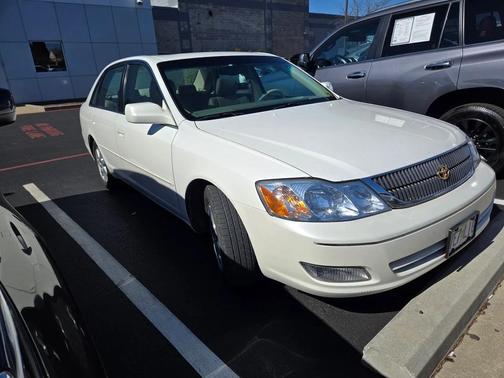 2000 Toyota Avalon XLS