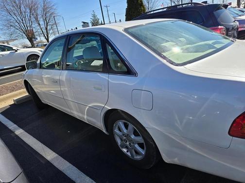 2000 Toyota Avalon XLS