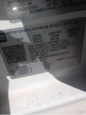 2025 GMC Sierra 1500 SLT