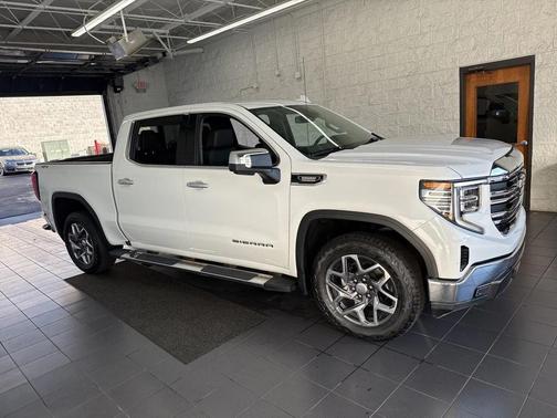 2025 GMC Sierra 1500 SLT