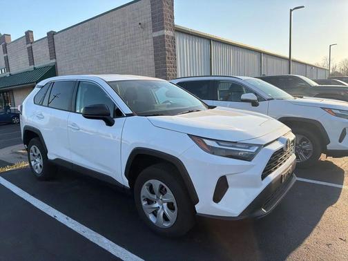 2023 Toyota RAV4 LE