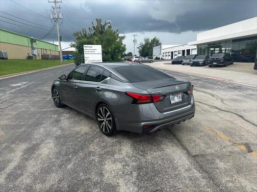 2020 Nissan Altima SR FWD