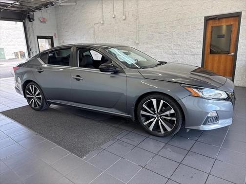 2020 Nissan Altima SR FWD
