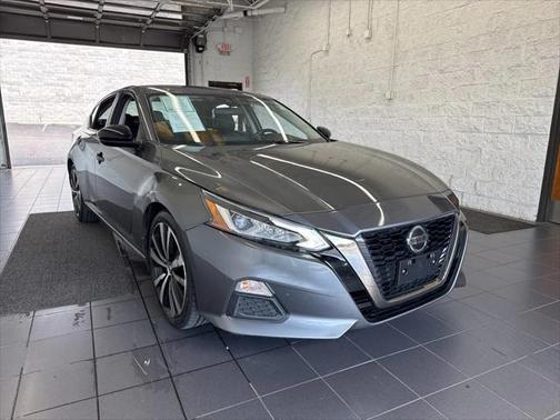 2020 Nissan Altima SR FWD