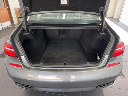 2018 BMW 750 i xDrive