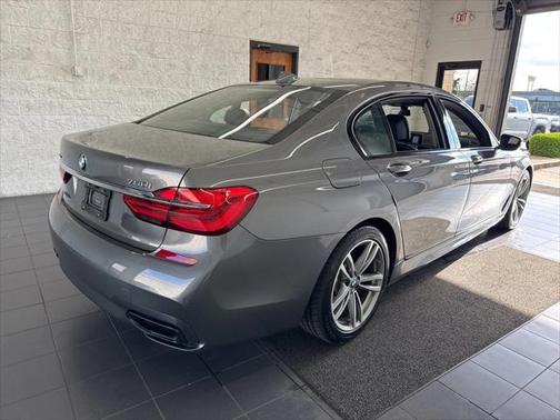 2018 BMW 750 i xDrive