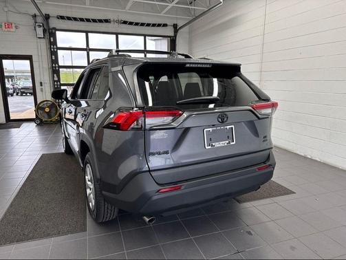 Magnetic Gray Metallic 2019 Toyota RAV4 LE