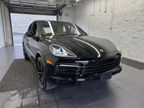 2022 Porsche Cayenne Base