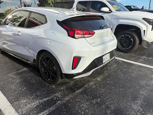 2020 Hyundai Veloster Base