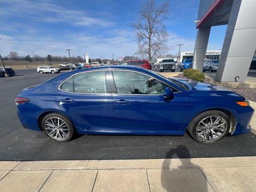 2023 Toyota Camry Hybrid XLE