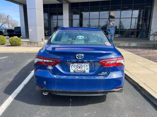 2023 Toyota Camry Hybrid XLE