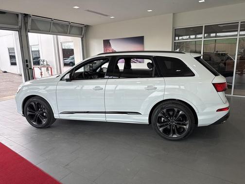 2026 Audi Q7 55 Premium Plus