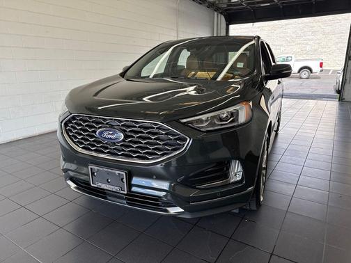 Forged Green Metallic 2024 Ford Edge Titanium