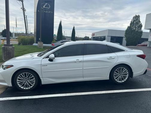 2020 Toyota Avalon Hybrid Limited
