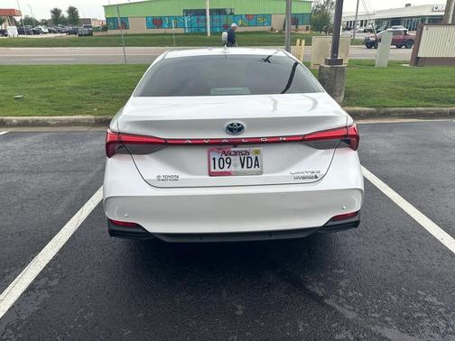 2020 Toyota Avalon Hybrid Limited