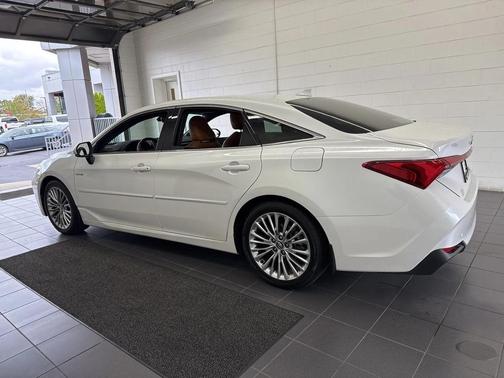 2020 Toyota Avalon Hybrid Limited