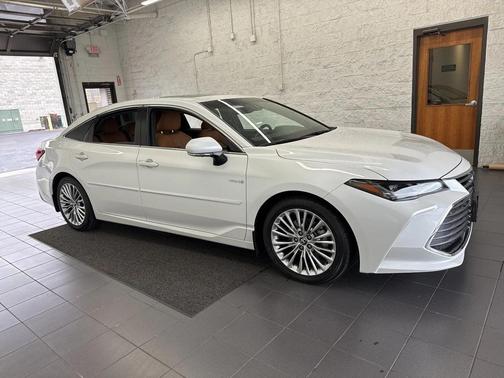 2020 Toyota Avalon Hybrid Limited