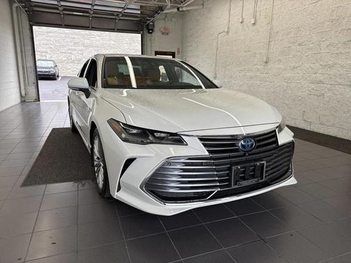 2020 Toyota Avalon Hybrid Limited
